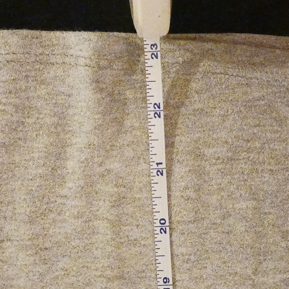 Misia cotton top with ruffle collar and puffysleeves sz. M colors white grey - Picture 7 of 8